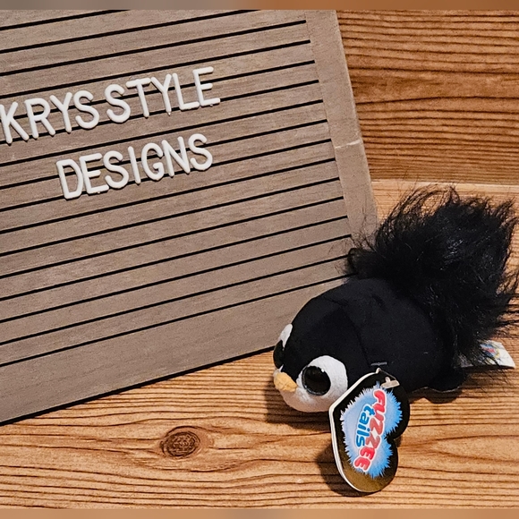 Ty Other - New Fuzzee Tails Flappy PenguinBlack & White Fluffy Tail Plush Toy 9/29